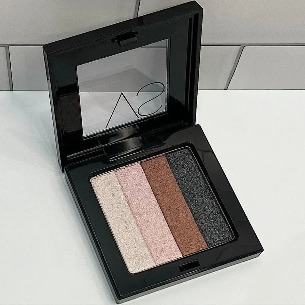 Victoria’s Secret Smitten Eyeshadow Quad